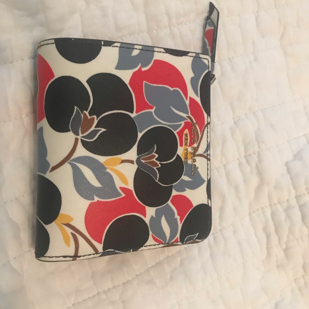 Kate Spade Eva red bucket bag and matching wallet - Picture 5 of 8